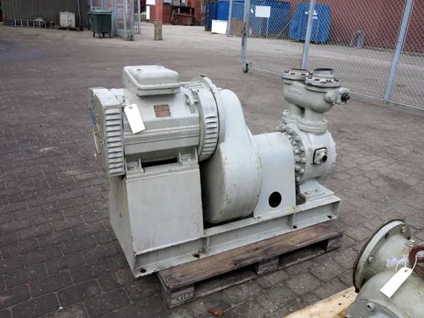 Image 2 of 4 - Brattvaag - G16/95.93 Clockwice