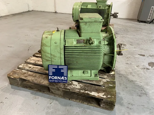 Image 4 of 7 - Lönne - 14BG 253-4AA96-Z250M