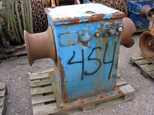 Image 1 of 2 - Seine winch/ Snurrevod