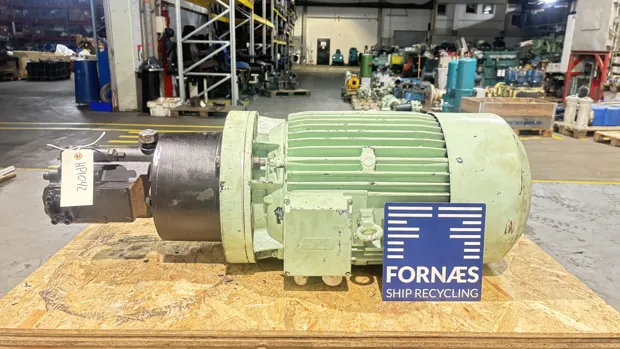 Image 2 of 9 - HP1042