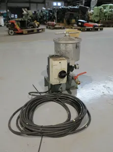 Triple R - SE100N-YT