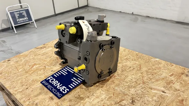 Image 5 of 9 - HP1024