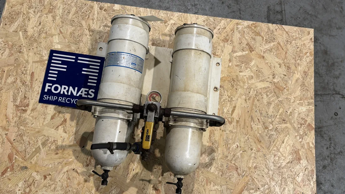 Image 1 of 7 - Parker Racor - 751000MAX