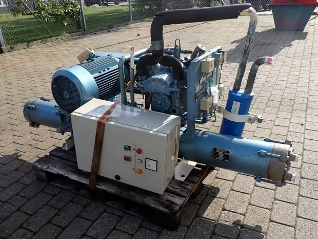 Image 4 of 8 - Bock - F5