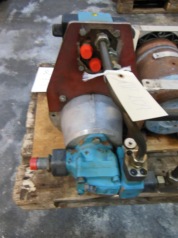 Image 2 of 3 - HP209