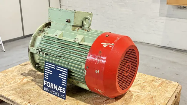 Image 7 of 8 - Lönne - VC200LK04