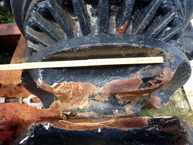 Image 4 of 7 - Anchor winch double