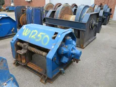 Small winch