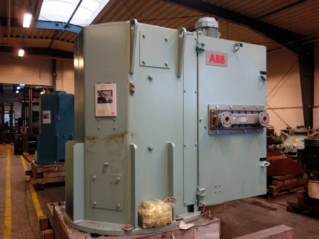 Image 4 of 6 - ABB - AMA 500L 6L VAFTMH