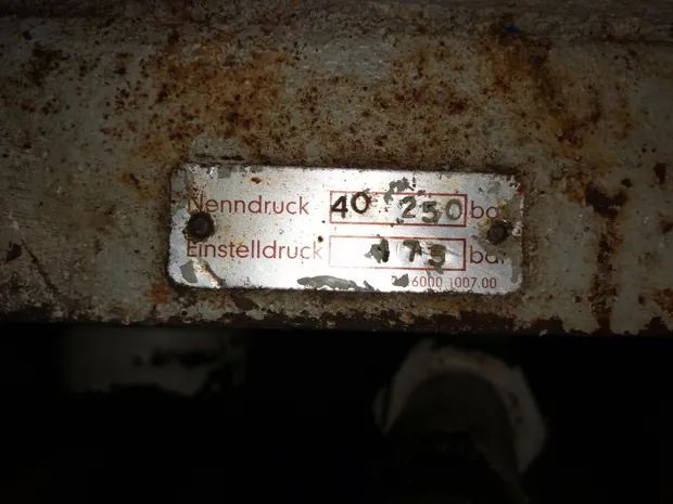 Image 4 of 6 - HP255