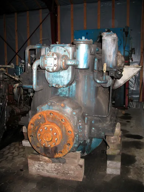 Image 1 of 2 - Alpha - 33 VO 31