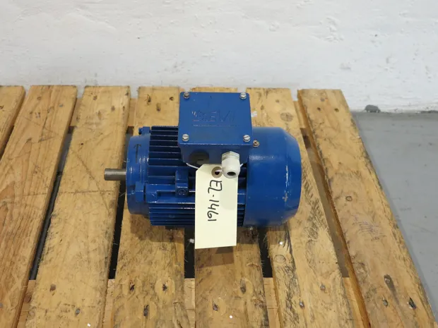 Image 2 of 3 - Bevi - 4A 801-2