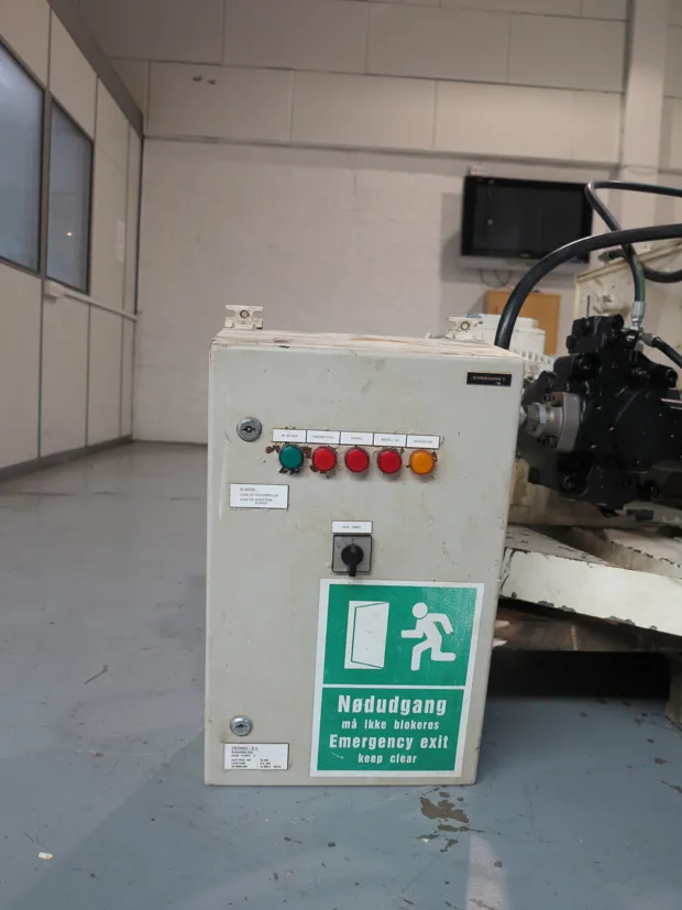 Image 5 of 8 - HS301