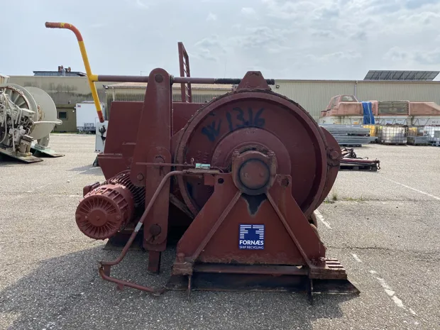 Image 2 of 11 - Anchor winch