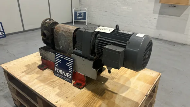 Image 3 of 9 - Delta Pumpefabrikk -  400-200 PT