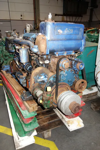 Image 4 of 5 - Isuzu - UME120