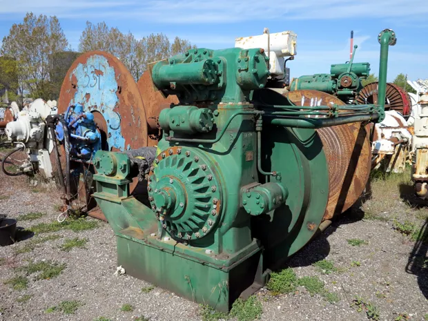 Image 1 of 5 - Trawl winch