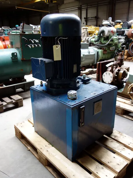 Image 2 of 4 - HS212