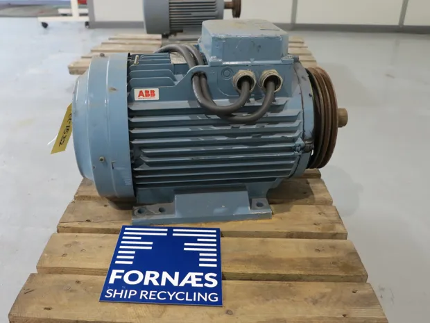 Image 1 of 3 - ABB - MBT 160M