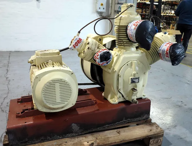 Image 3 of 6 - Ingersoll-Rand - 1.5T2