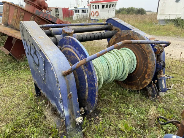 Image 6 of 7 - Trawl winch