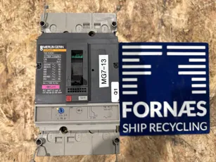 Merlin Gerin - Compact