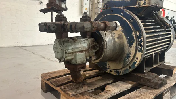 Image 3 of 9 - HP850