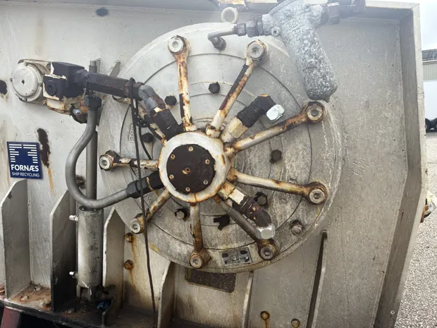 Image 6 of 7 - Trawl winch