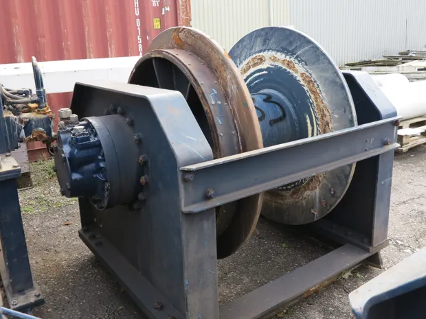 Image 4 of 5 - Trawl winch