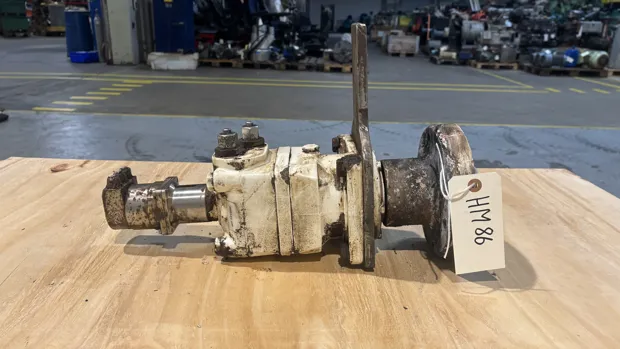 Image 6 of 8 - Danfoss - OMT 160 T