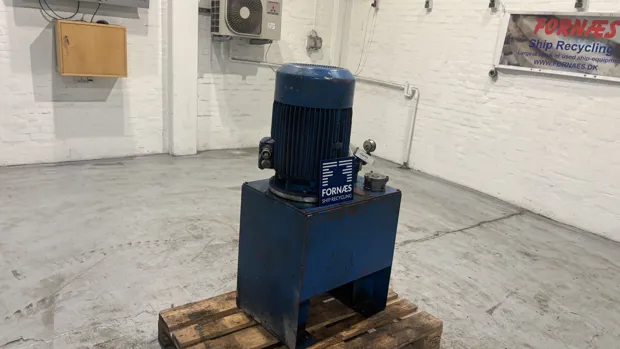 Image 2 of 10 - HS317