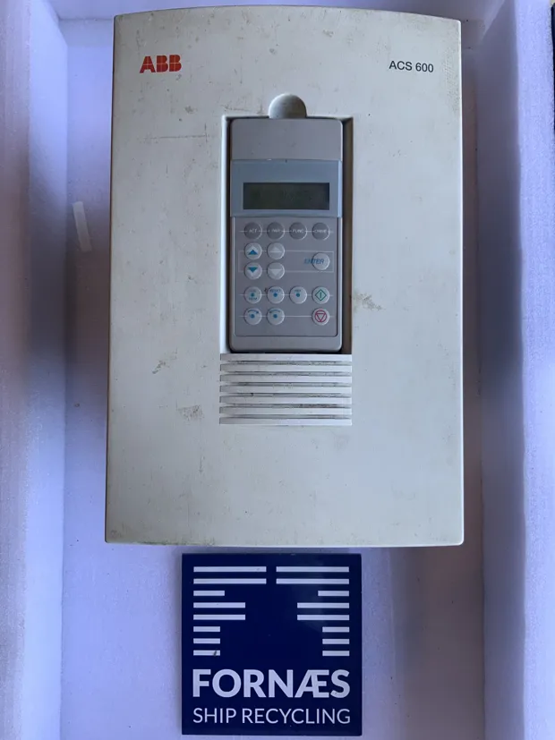 Image 1 of 3 - ABB - ACS 600  Type : ACS60100113000A1200000