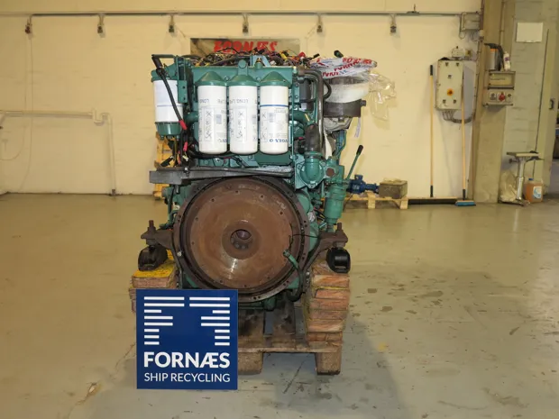 Image 2 of 6 - Volvo Penta - D9A 2J HM