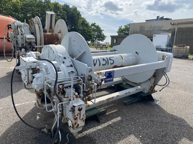 Image 7 of 8 - Trawl winch
