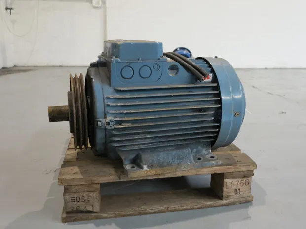 Image 2 of 3 - ABB - MBT 160M