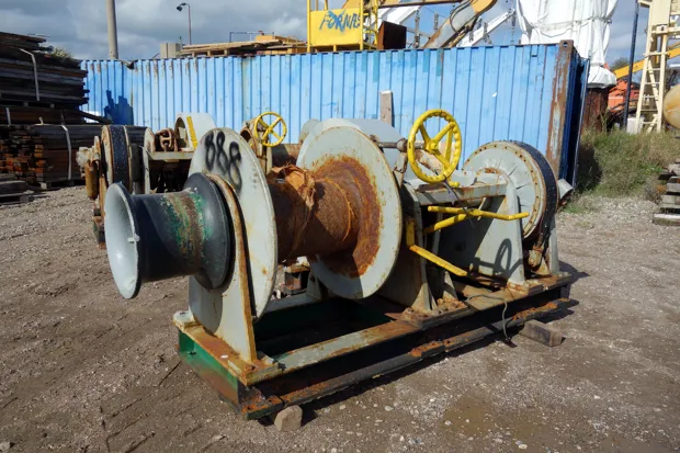 Image 1 of 4 - Anchor/Mooring winch
