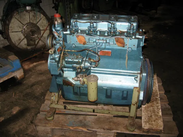 Image 1 of 2 - Perkins - 4 cyl