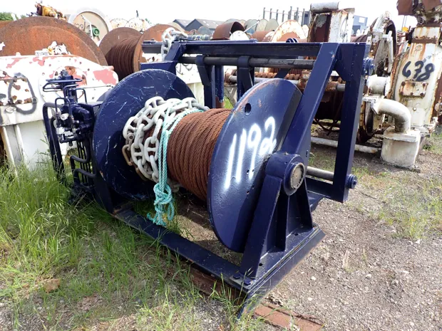 Image 2 of 4 - Trawl winch