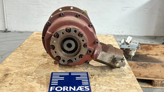 Image 4 of 9 - David Brown - 690108663