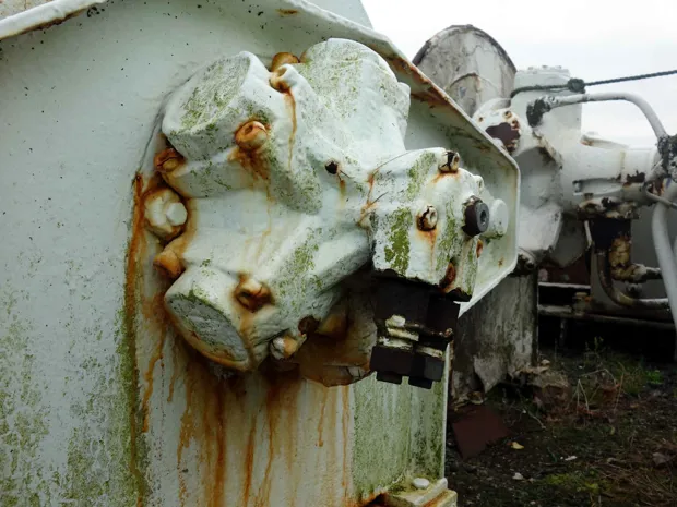 Image 3 of 3 - Split winch