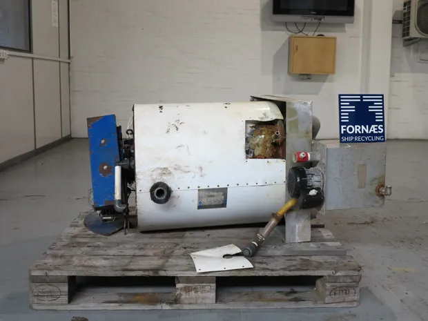 Image 1 of 5 - GENEGLACE - F100 SW Icemachine/ icegenerator