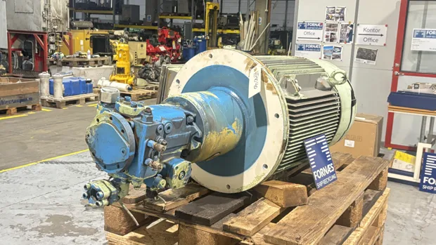 Image 5 of 9 - HP1040