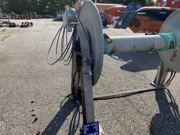 Image 5 of 7 - ND389