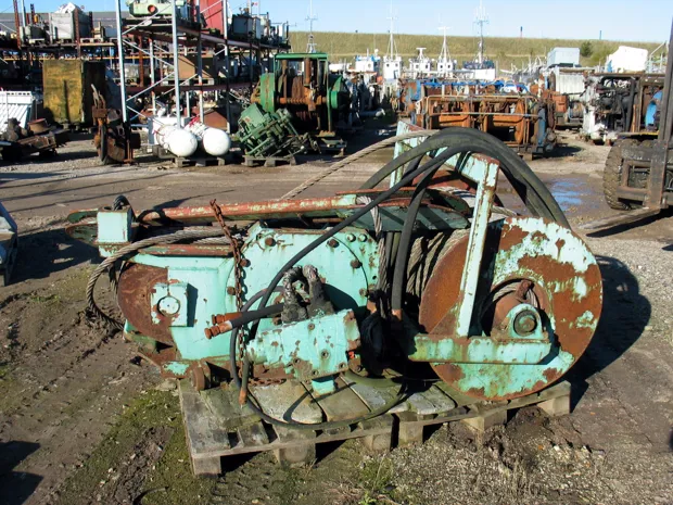 Image 6 of 8 - Wire winch