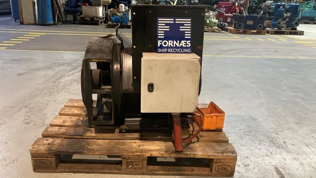 Image 3 of 5 - LISITE - LYG274B1