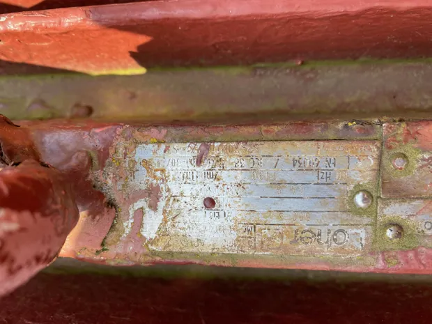 Image 7 of 9 - Anchor winch