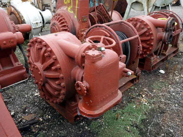 Image 3 of 6 - Wire winch