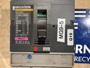 Merlin Gerin - Compact