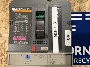 Merlin Gerin - Compact