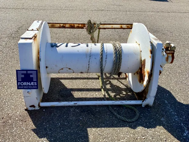 Image 1 of 7 - Sounder winch